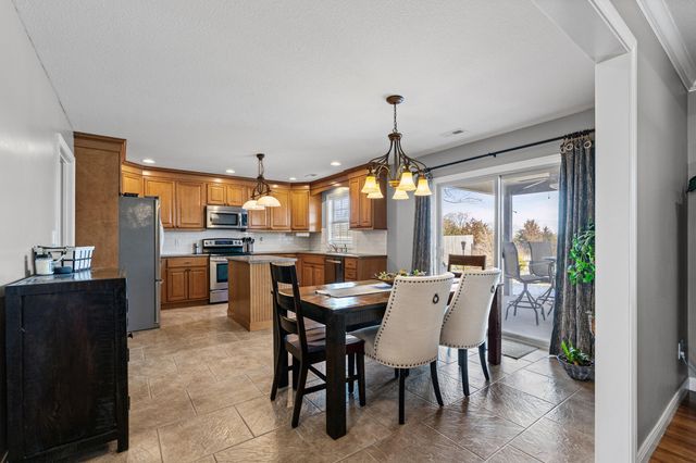 3611 FLATWATER DR, Columbia, MO 65202