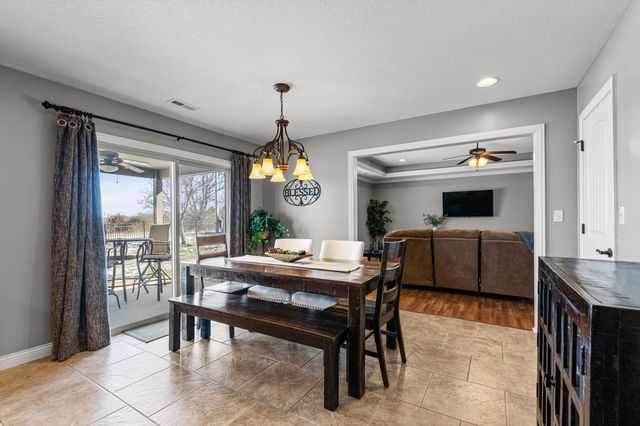 3611 FLATWATER DR, Columbia, MO 65202