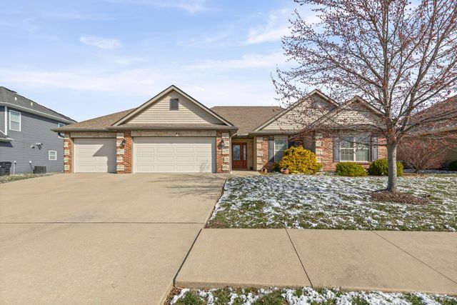 3611 FLATWATER DR, Columbia, MO 65202