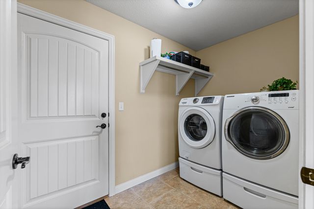 3611 FLATWATER DR, Columbia, MO 65202