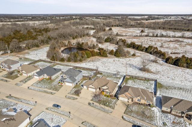 3611 FLATWATER DR, Columbia, MO 65202