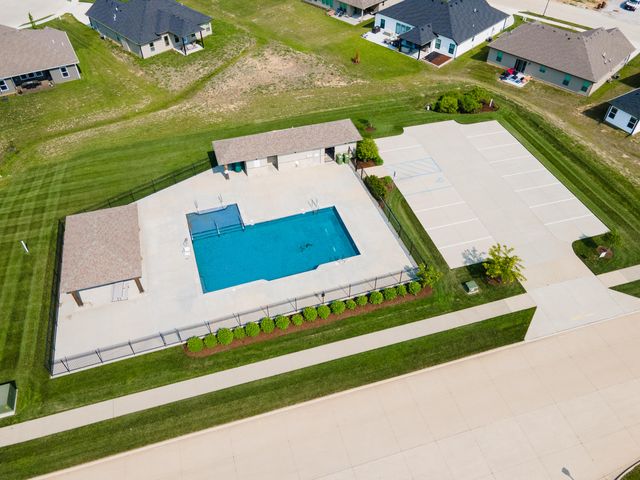 3611 FLATWATER DR, Columbia, MO 65202