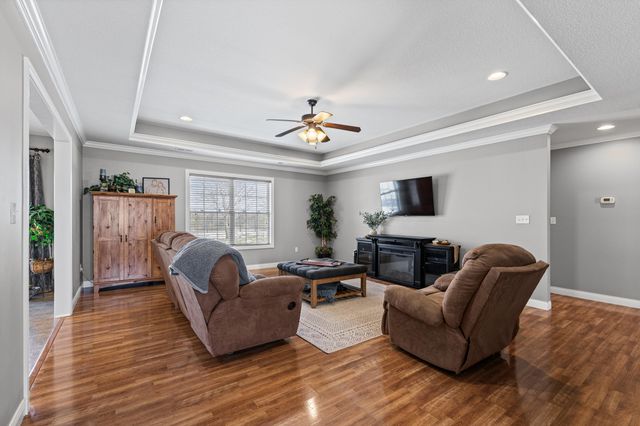 3611 FLATWATER DR, Columbia, MO 65202