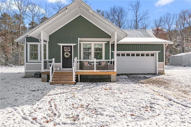 53 Braxton Corr RD, Saluda, VA 23149