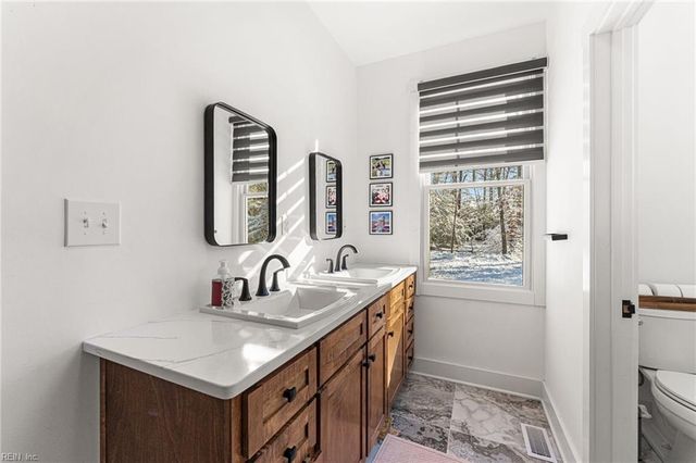 53 Braxton Corr RD, Saluda, VA 23149