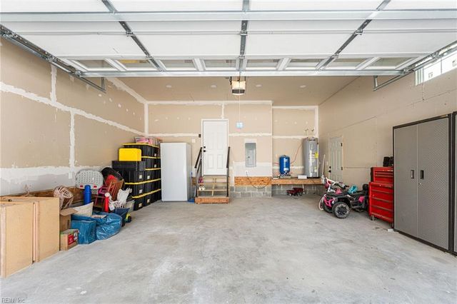 53 Braxton Corr RD, Saluda, VA 23149