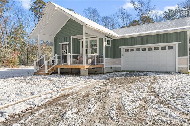 53 Braxton Corr RD, Saluda, VA 23149