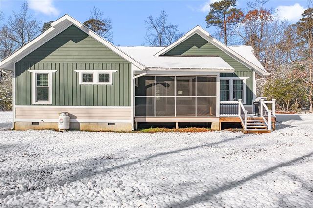 53 Braxton Corr RD, Saluda, VA 23149