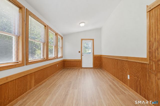 11 Birdseye Rd Extension, Shelton, CT 06484