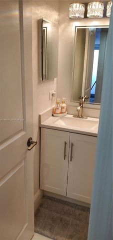 9720 S Hollybrook Lake Dr 303, Pembroke Pines, FL 33025