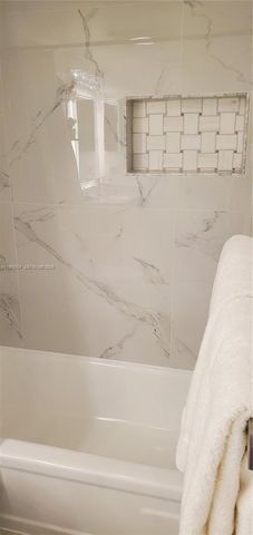 9720 S Hollybrook Lake Dr 303, Pembroke Pines, FL 33025