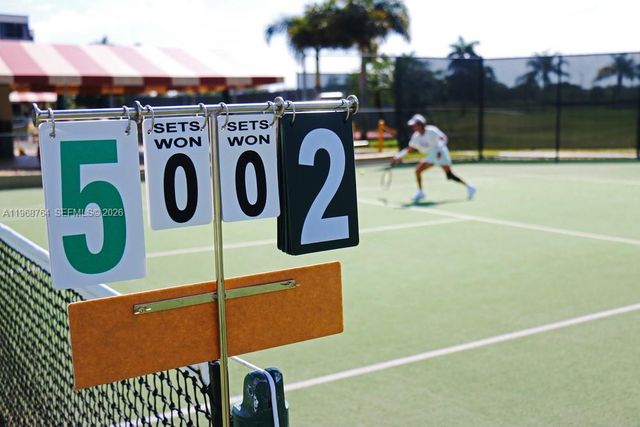 9720 S Hollybrook Lake Dr 303, Pembroke Pines, FL 33025