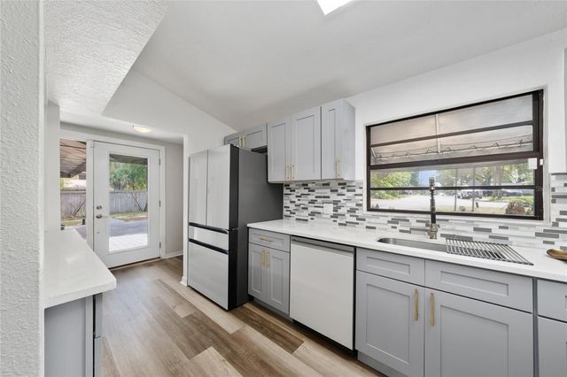 357 RIDGEWOOD STREET, Altamonte Springs, FL 32701