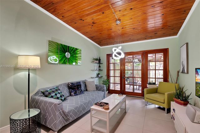 11426 NW 4th Ter 11426, Sweetwater, FL 33172