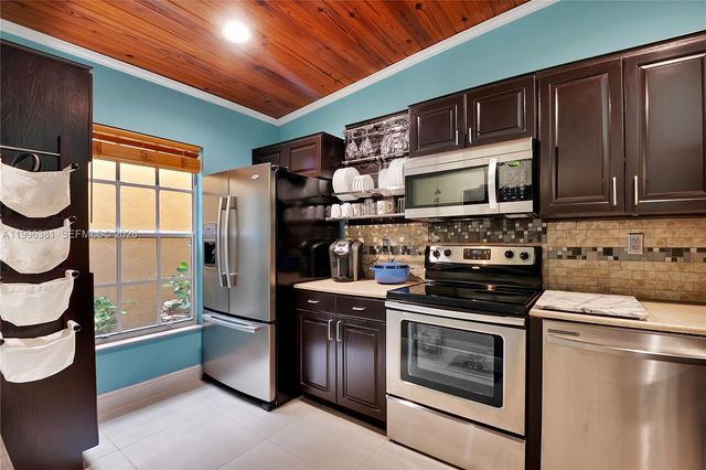 11426 NW 4th Ter 11426, Sweetwater, FL 33172