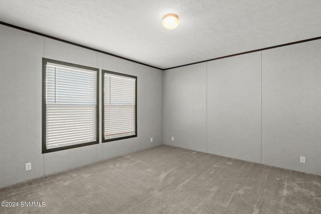 7050 Macarthur Road, Las Cruces, NM 88012