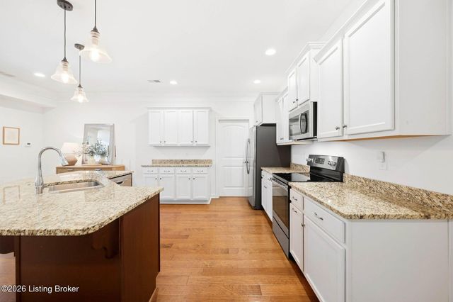 107 Treslyn Way, Louisville, KY 40245