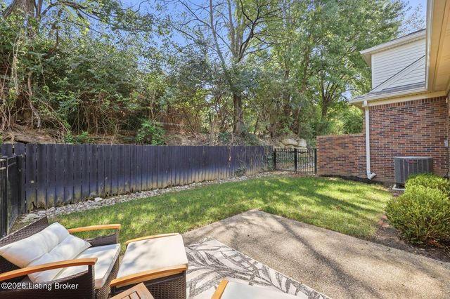 107 Treslyn Way, Louisville, KY 40245