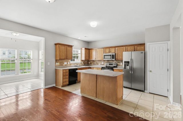 4960 Sunburst Lane, Charlotte, NC 28213