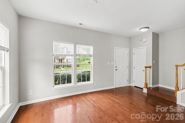 4960 Sunburst Lane, Charlotte, NC 28213
