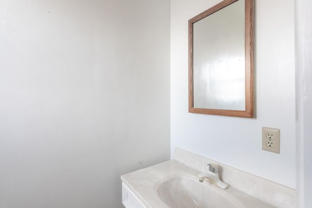 2381 S Bonnyview Road, Redding, CA 96001