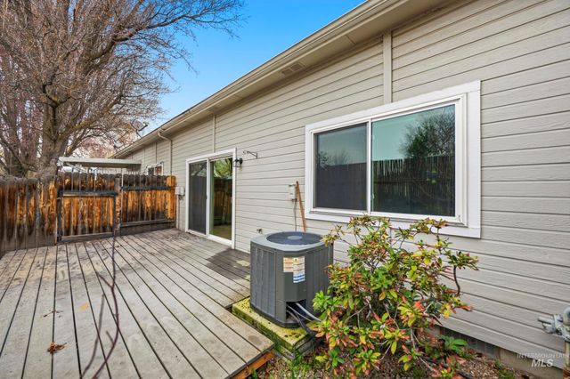 4617 N Carlsbad Way, Boise, ID 83703