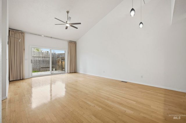 4617 N Carlsbad Way, Boise, ID 83703