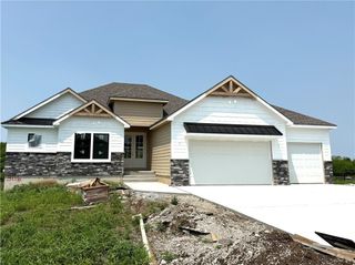 3116 SW Summit View Trail, Lee's Summit, MO 64082