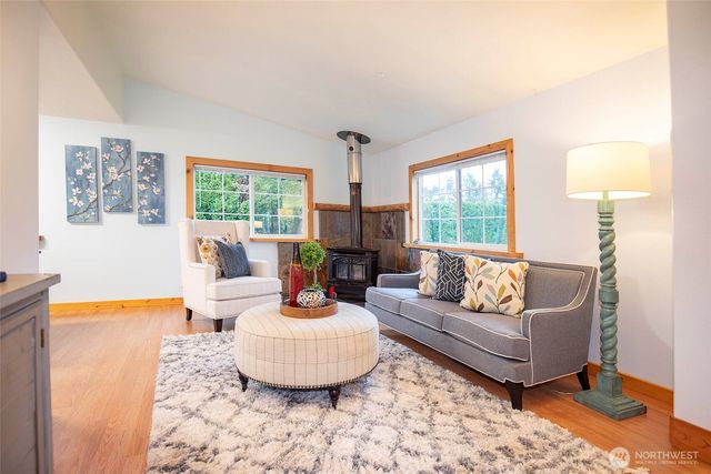 33306 SE 44th Place, Fall City, WA 98024