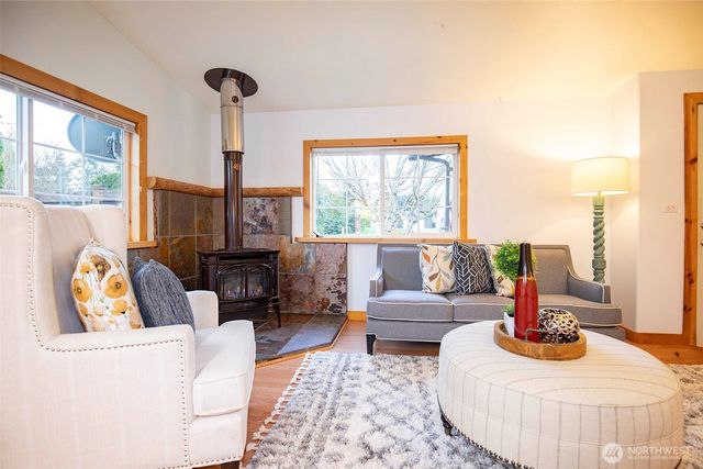 33306 SE 44th Place, Fall City, WA 98024