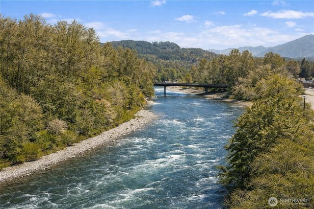 33306 SE 44th Place, Fall City, WA 98024