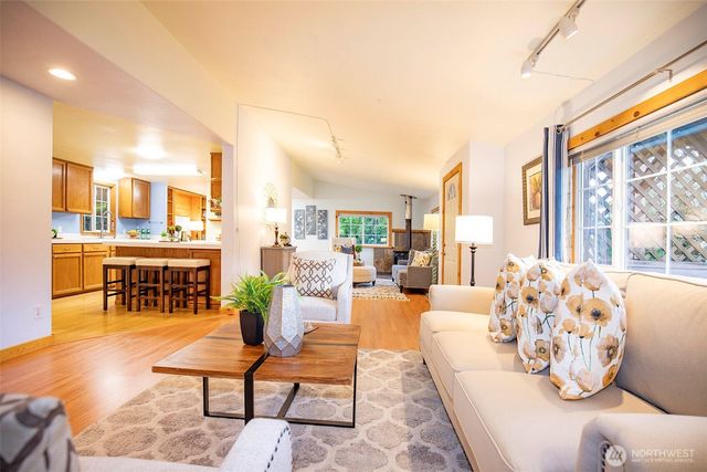 33306 SE 44th Place, Fall City, WA 98024