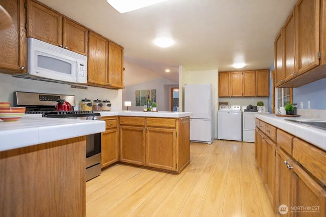 33306 SE 44th Place, Fall City, WA 98024