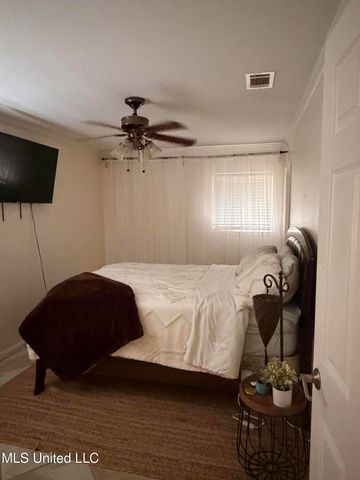 4507 Navaho Avenue, Pascagoula, MS 39581