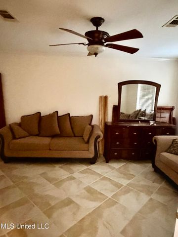 4507 Navaho Avenue, Pascagoula, MS 39581