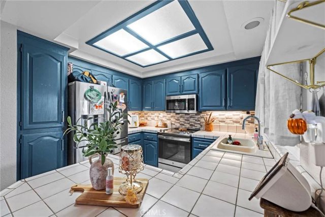 1586 El Camino De Vida, Hollister, CA 95023