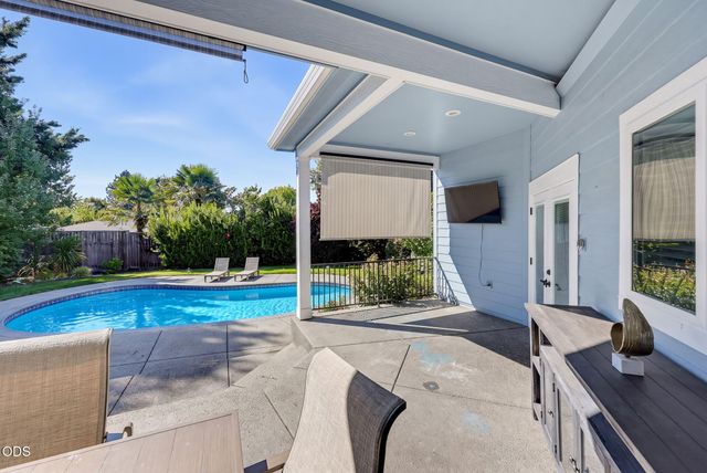 2663 Kerrisdale Ridge Drive, Medford, OR 97504