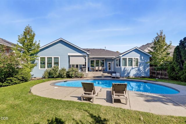 2663 Kerrisdale Ridge Drive, Medford, OR 97504