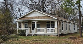 1011 E 9th Street, Pittsburg, KS 66762