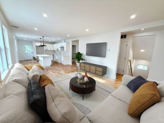 28 Pitcher Ave 2, Medford, MA 02155