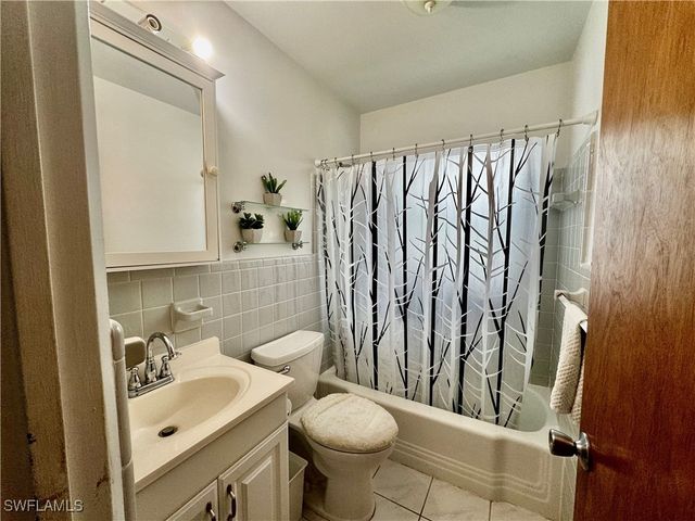 1427 Charles RD, Fort Myers, FL 33919