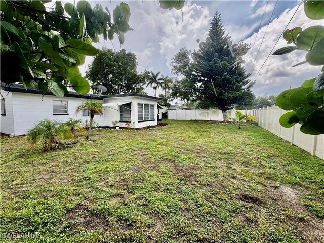 1427 Charles RD, Fort Myers, FL 33919