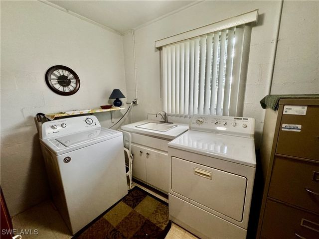 1427 Charles RD, Fort Myers, FL 33919