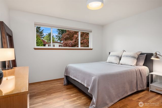 119 N 201st Street, Shoreline, WA 98133