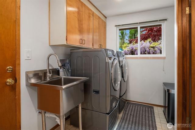 119 N 201st Street, Shoreline, WA 98133