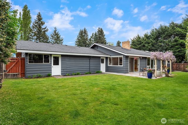 119 N 201st Street, Shoreline, WA 98133