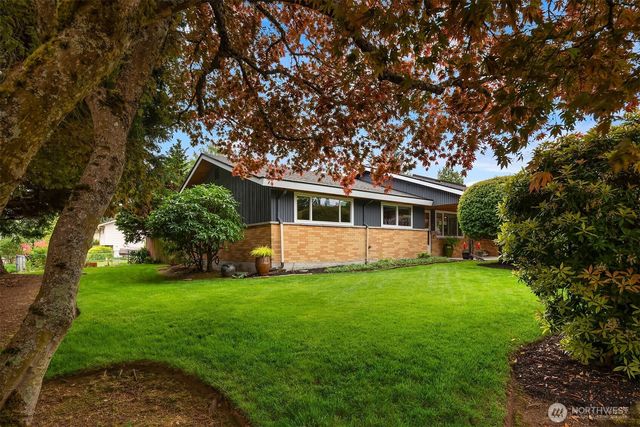119 N 201st Street, Shoreline, WA 98133