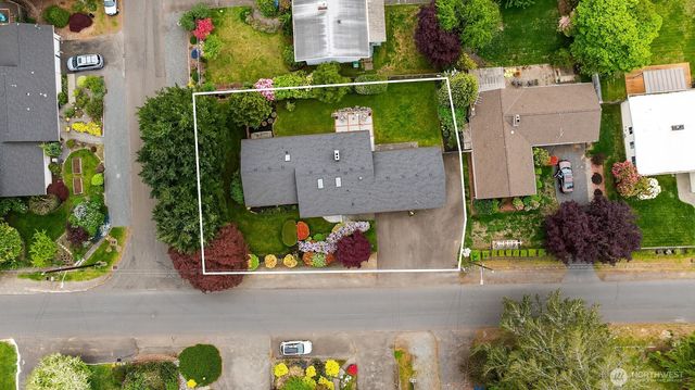 119 N 201st Street, Shoreline, WA 98133