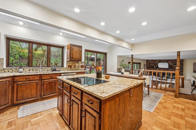 16300 Adeline Lane, Minnetonka, MN 55391