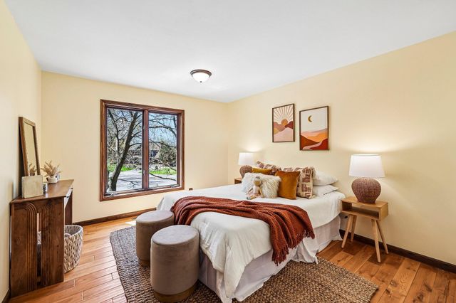 16300 Adeline Lane, Minnetonka, MN 55391